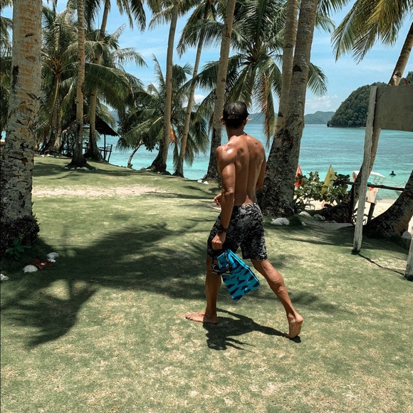 Becky,…sh!t has got tuh goo - Picture 3 of 8